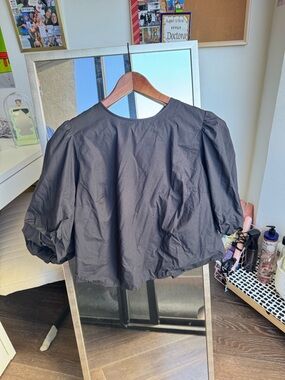 H&M Women's Black Puff Sleeve Top/Blouse